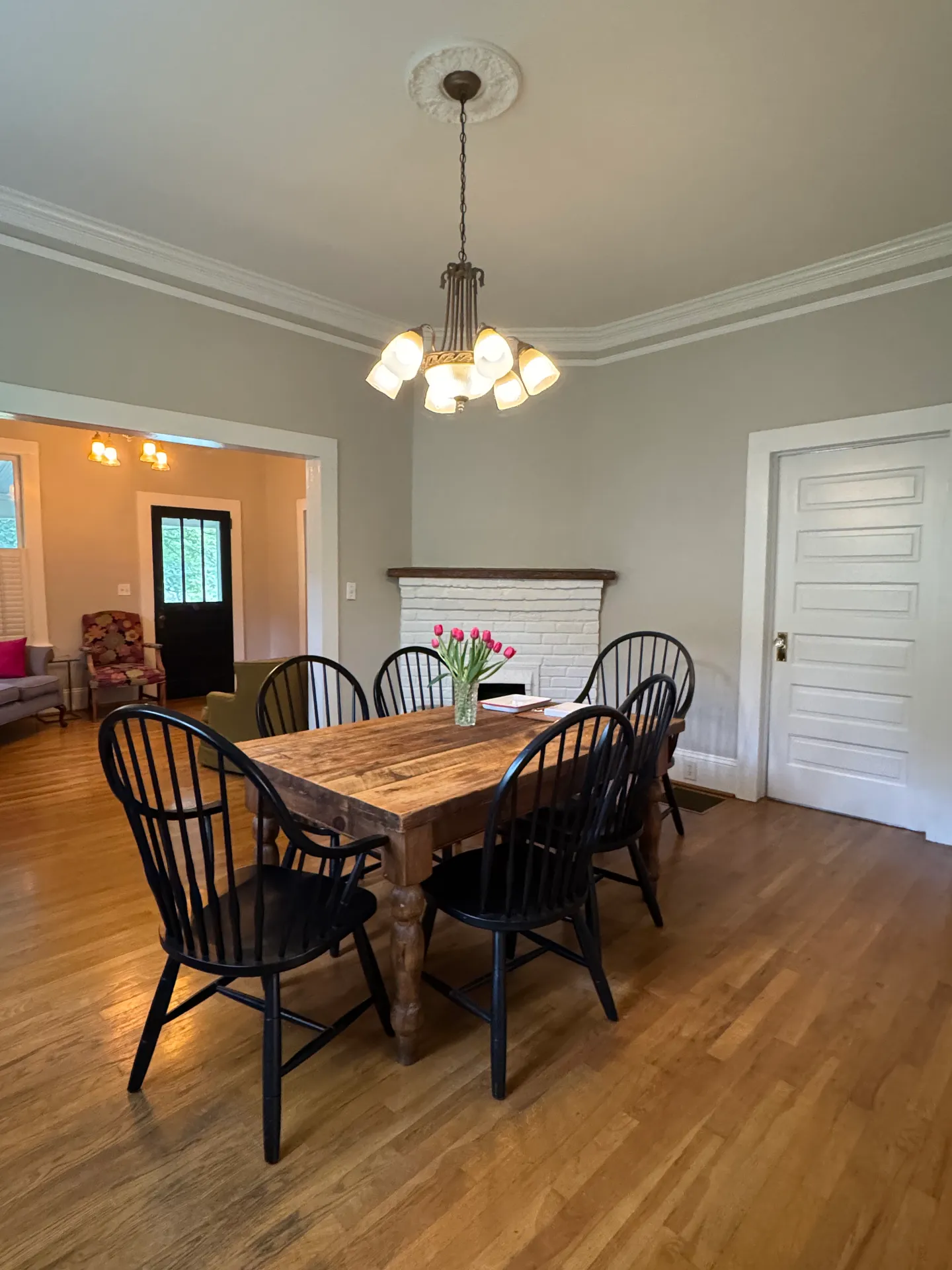 Photo of new paint in dining room